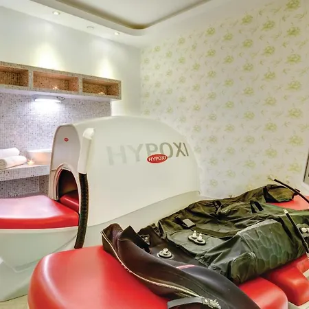 Three-bedroom In شقة نيسيبار